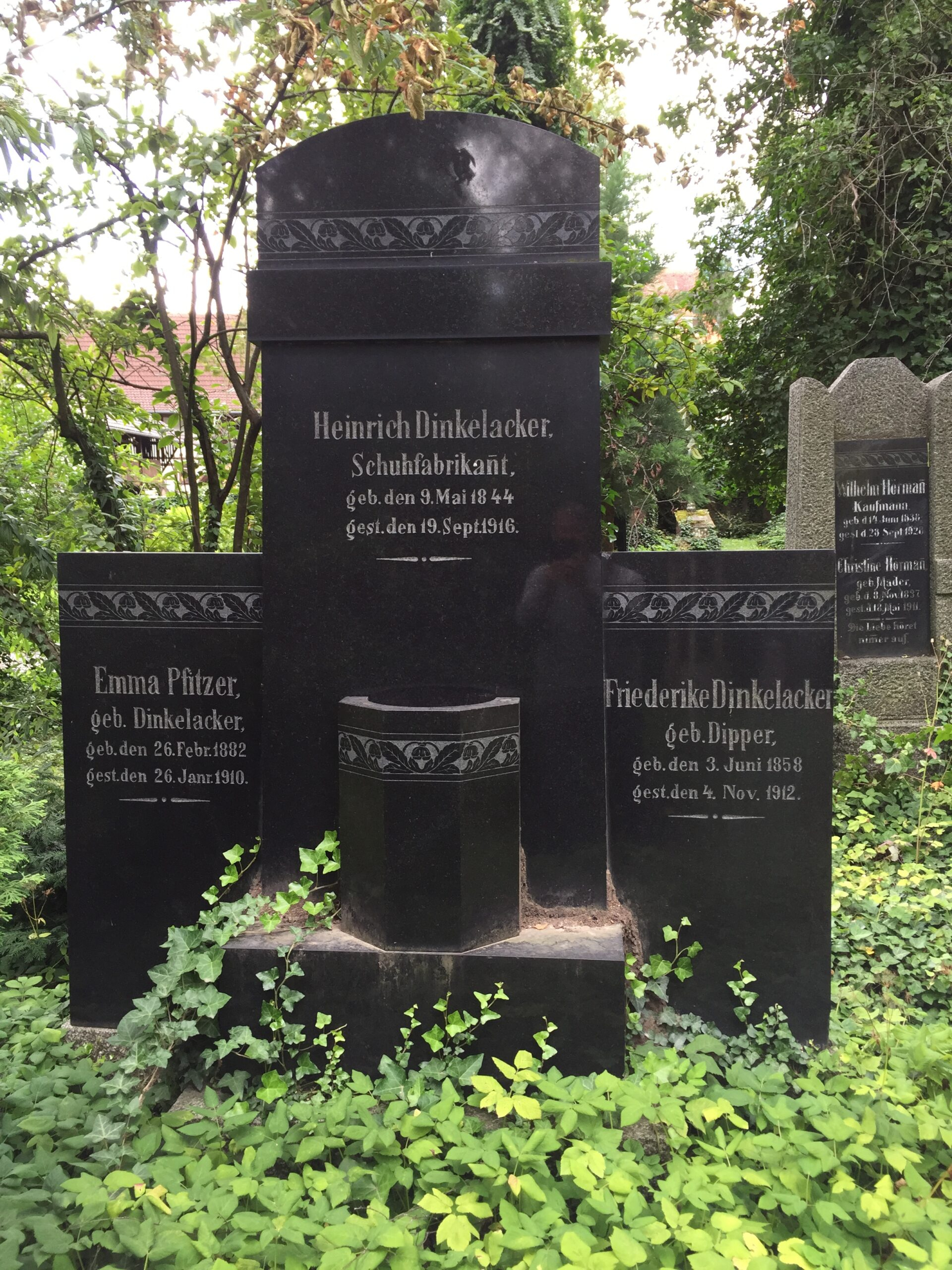 Grabstein Dinkelacker